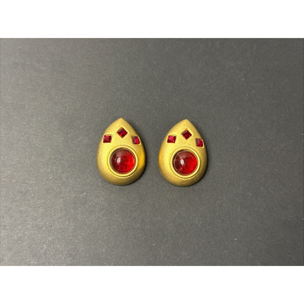 Vintage Etruscan Red Swirl Glass Cabochon Jewel Clip-on Earrings Heavy Gold Tone